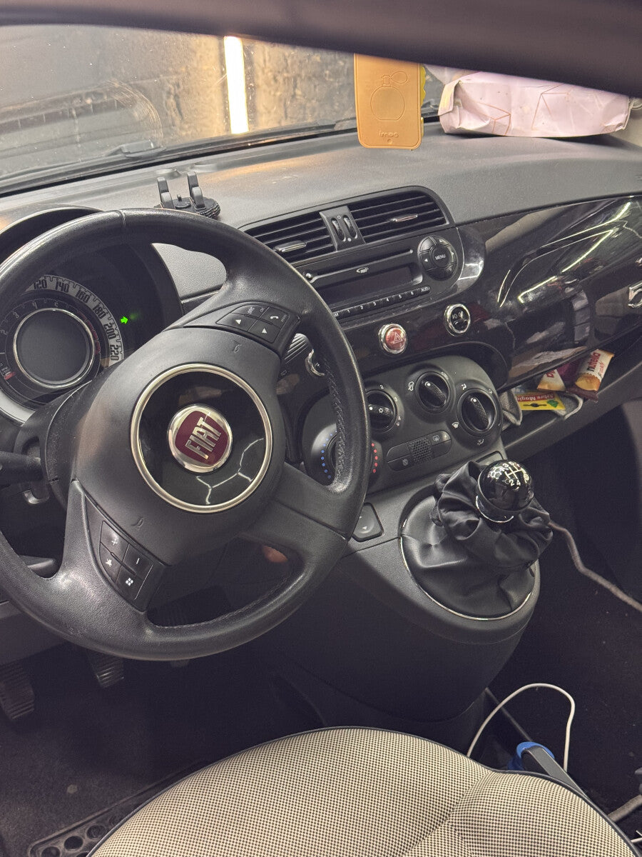 Écran CarPlay et Android Auto sans fil pour Fiat 500 (2009–2015) – vue 3