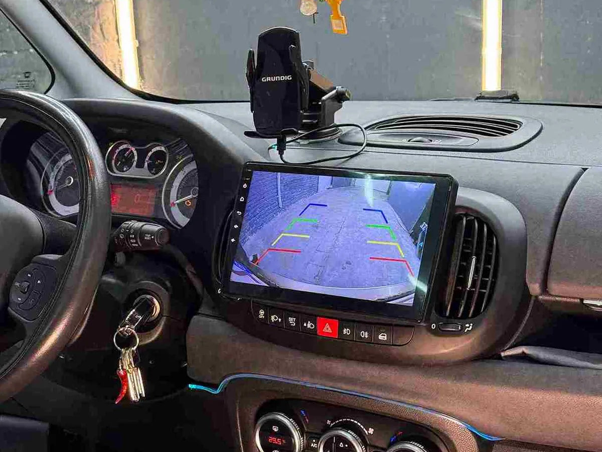 Caméra de recul avec lignes de guidage — Fiat, installation à Bruxelles