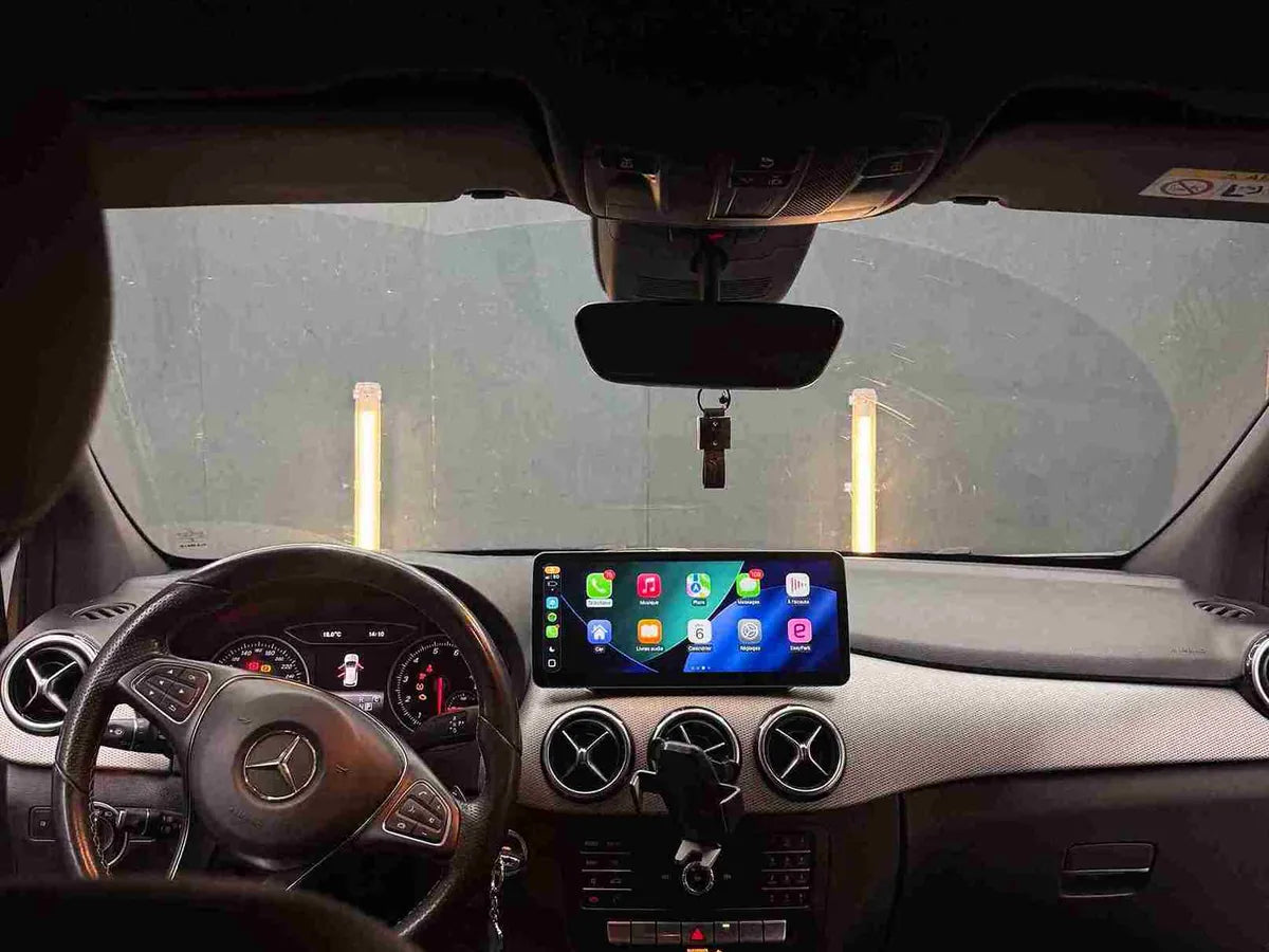 Écran CarPlay & Android Auto sans fil — Mercedes Classe A, installation à Bruxelles